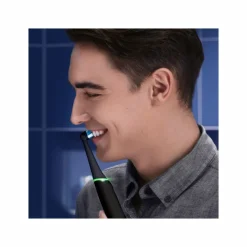 Oral-B iO6 Spazzolino Elettrico Ricaricabile Nero Con Custodia Da Viaggio