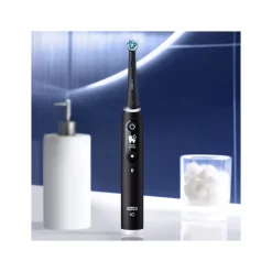 Oral-B iO6 Spazzolino Elettrico Ricaricabile Nero Con Custodia Da Viaggio