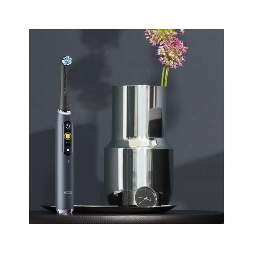 Oral-B Spazzolino Elettrico Ricaricabile iO 9N Nero, 2 Testine, 1 Custodia Da Viaggio Ricaricabile, 1 Spazzolino