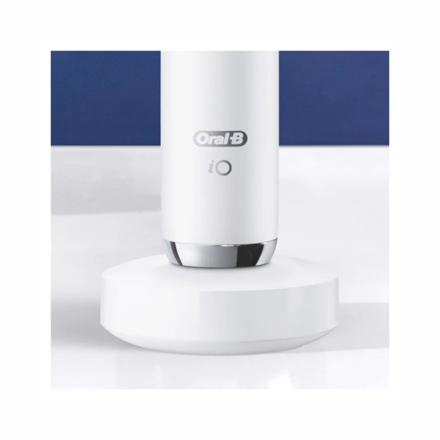 Oral-B Spazzolino Elettrico Ricaricabile iO 9S Bianco, 2 Testine, 1 Custodia Da Viaggio Ricaricabile, 1 Spazzolino