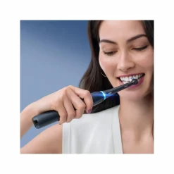 Oral-B Spazzolino Elettrico Ricaricabile iO 8S Nero, 2 Testine, 1 Custodia Da Viaggio, 1 Spazzolino